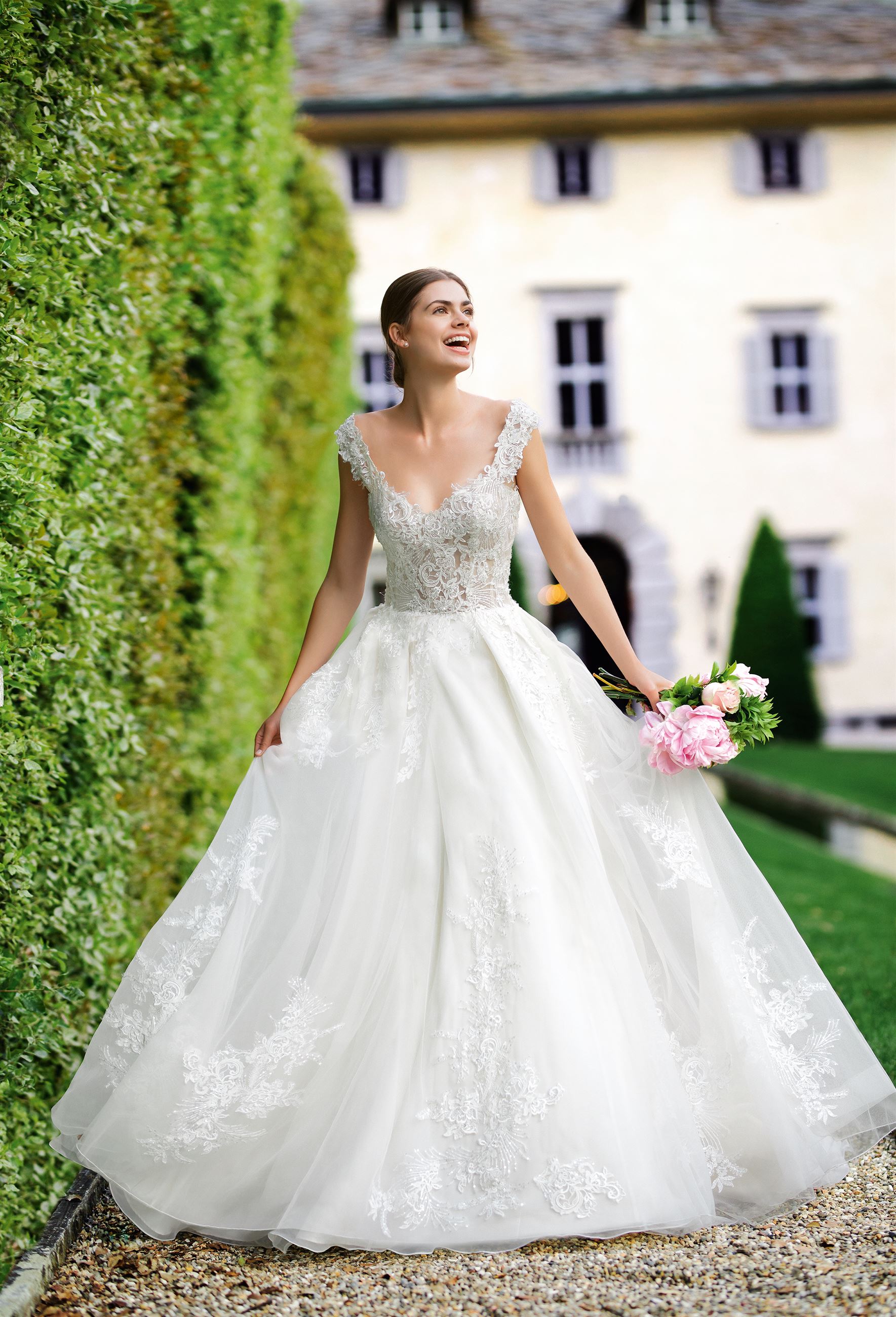 Is The Ball Gown Wedding Dress Right For You?. Mobile Image